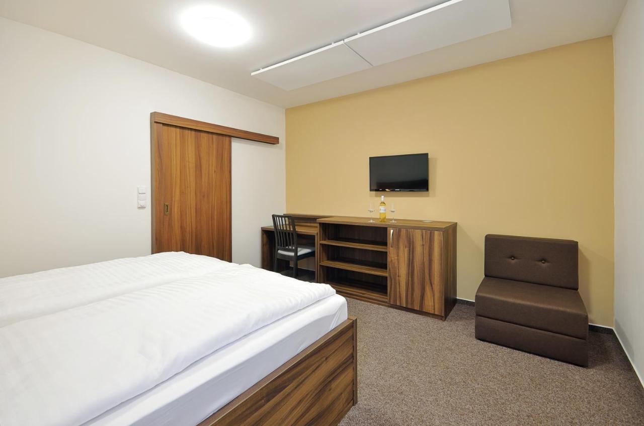 Penzion Kuzelna Hotel Trutnov Eksteriør billede