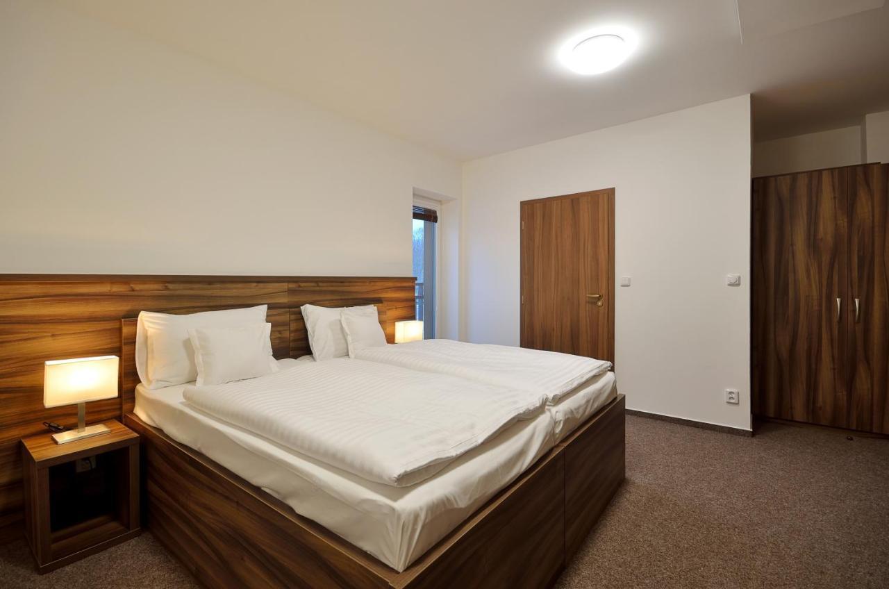 Penzion Kuzelna Hotel Trutnov Eksteriør billede